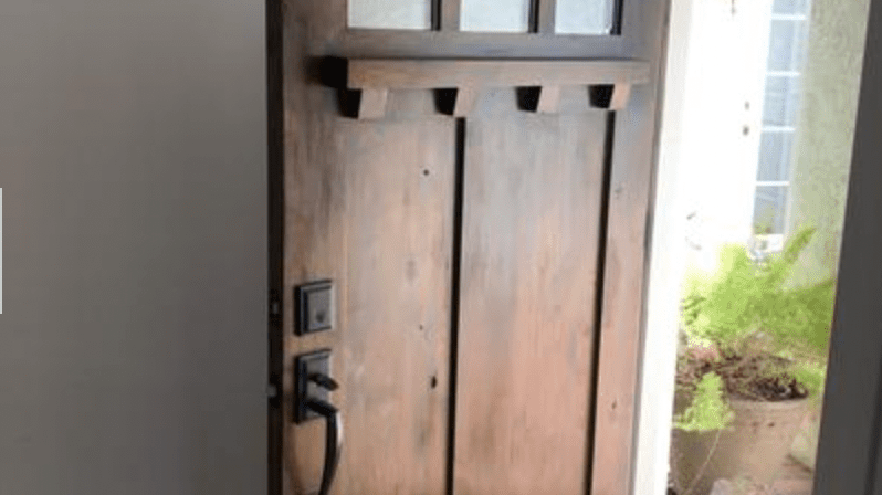 Rustic DIY Ideas for Decorating a Living Room - Krosswood