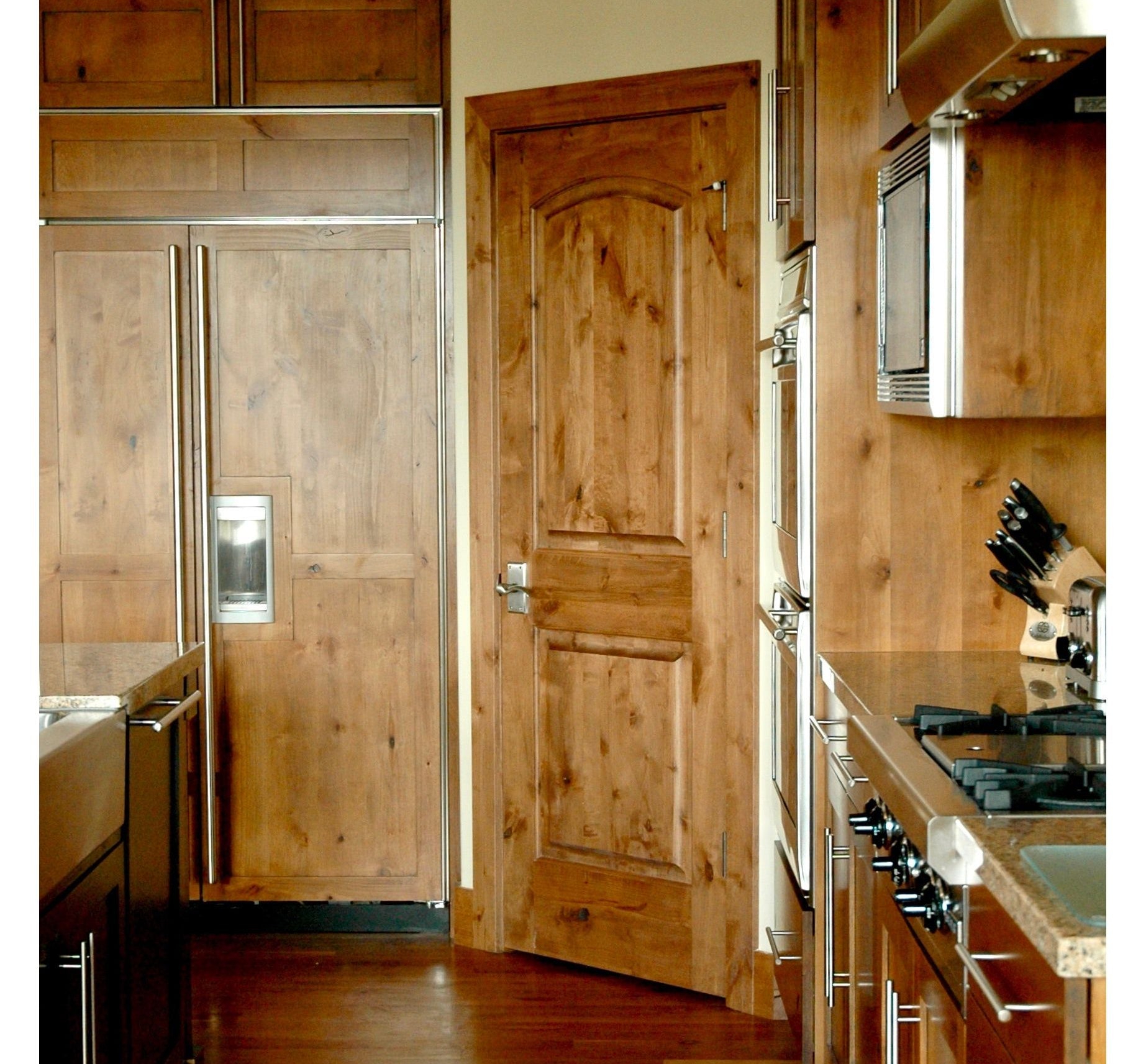 Rustic Knotty Alder Arch Top Interior Door - Krosswood