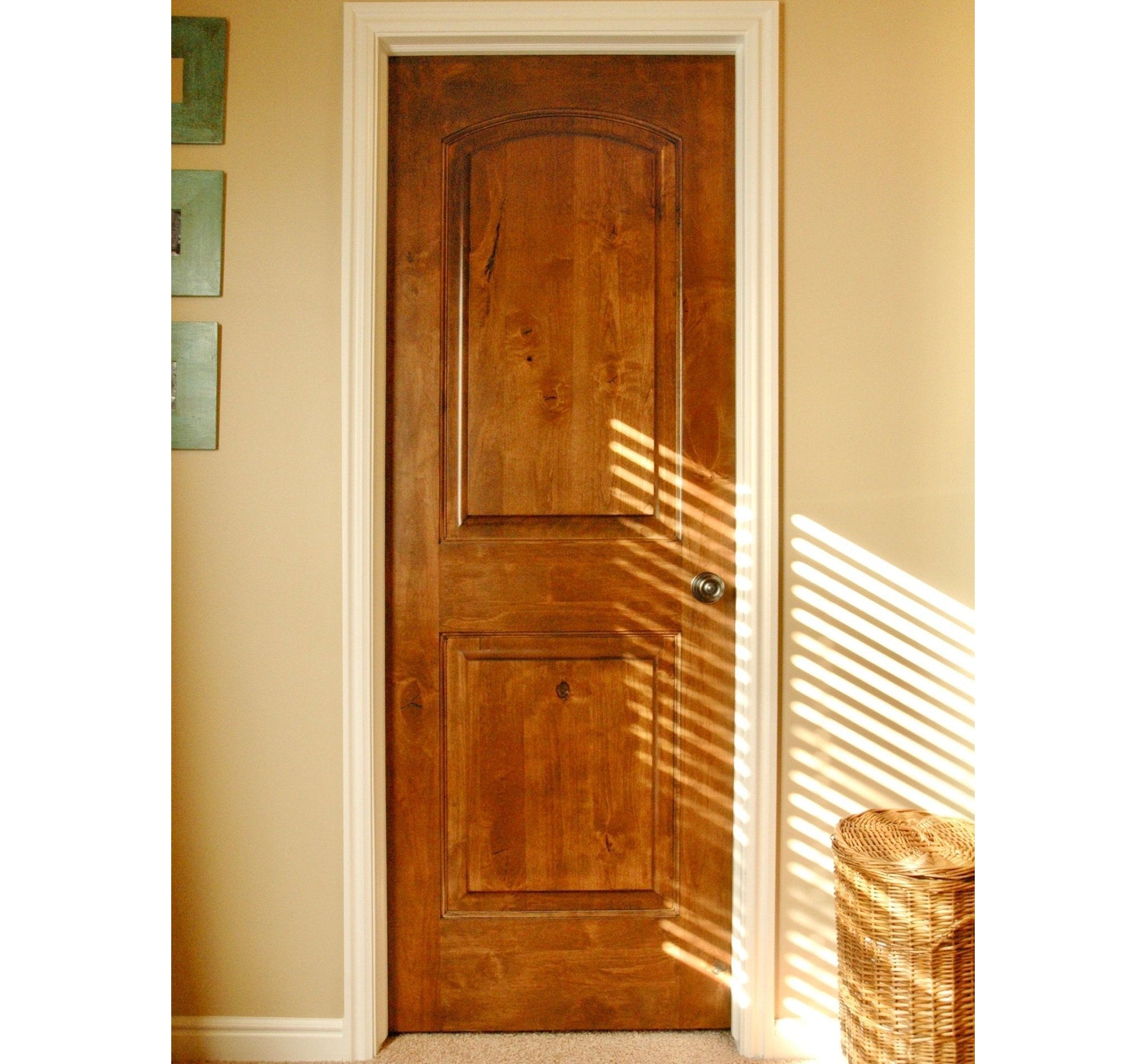 Rustic Knotty Alder Arch Top Interior Door - Krosswood