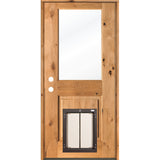 Porte en verre transparent en aulne noueux de ferme moderne avec porte pour chien